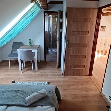 Zakatek Lipowy - Turystyka Stulichy 팜스테이