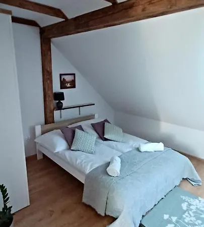 Zakatek Lipowy - Turystyka Stulichy